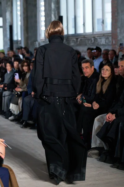 Look 101